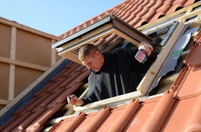 Pose de fenêtres de toit Velux à Oost-Cappel